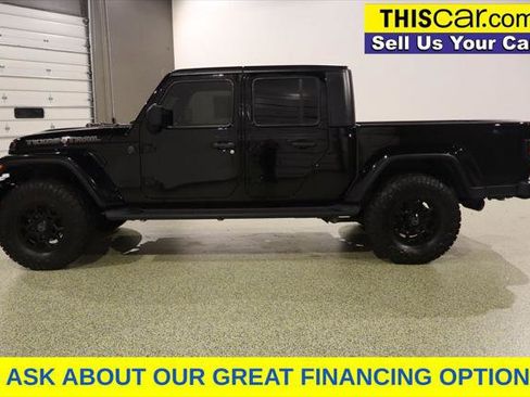 Used 2023 Jeep Gladiator Sport image 4