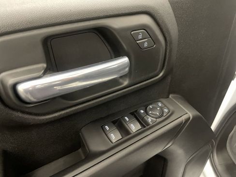 Used 2024 Chevrolet Silverado 2500 Custom w/ Custom Convenience Package image 17