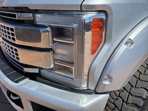 Used 2019 Ford F250 Platinum w/ Platinum Ultimate Package AWD/4WD image 3