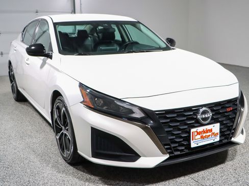 Used 2023 Nissan Altima 2.5 SR image 5