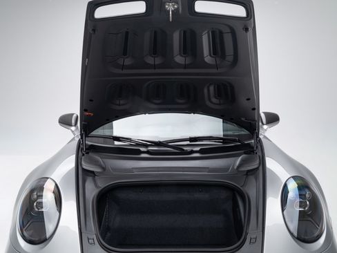 Used 2024 Porsche 911 GT3 RWD image 33