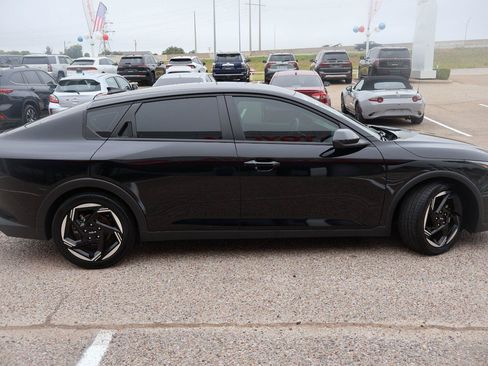 Used 2025 Kia K4 EX FWD image 2