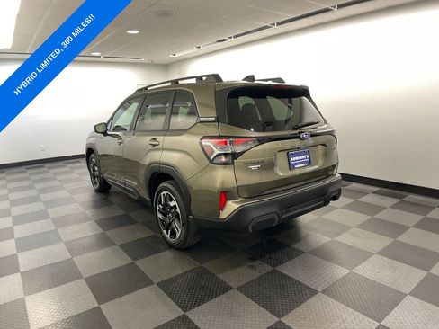 Certified 2025 Subaru Forester Limited image 3