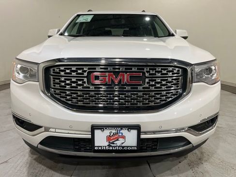 Used 2019 GMC Acadia Denali w/ Technology Package AWD/4WD image 4