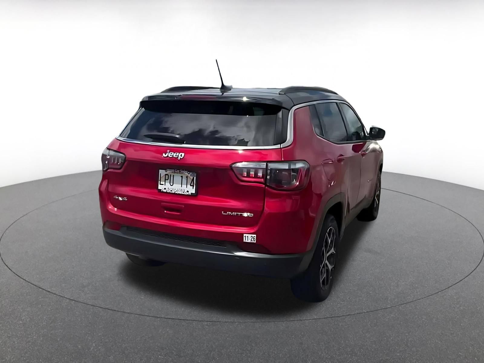 Used 2025 Jeep Compass Limited AWD/4WD image 12