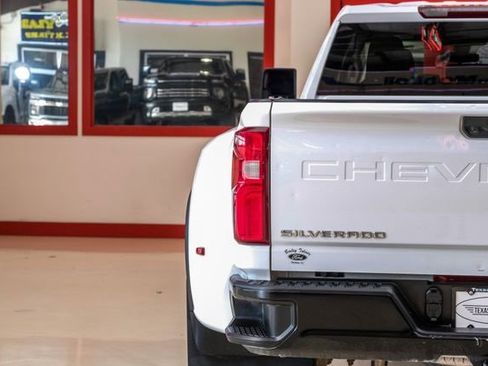 Used 2023 Chevrolet Silverado 3500 W/T w/ Gooseneck/5TH Wheel Package image 42