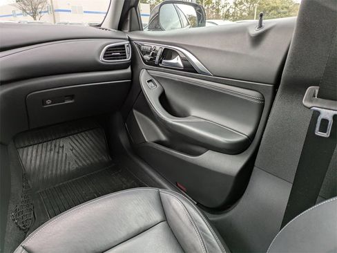 Used 2018 INFINITI QX30 Premium w/ Cargo Package image 19