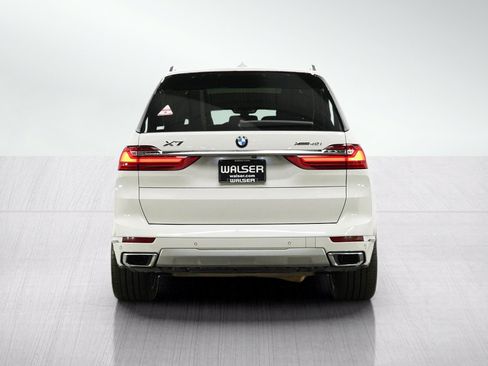 Used 2022 BMW X7 xDrive40i w/ Executive Package AWD/4WD image 4