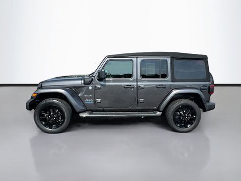 Used 2022 Jeep Wrangler Unlimited Sahara w/ Cold Weather Group AWD/4WD image 4
