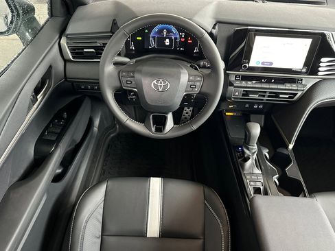 Used 2026 Toyota Camry SE image 17