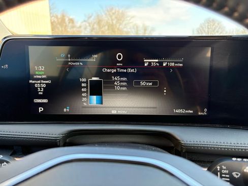 Used 2023 Nissan Ariya FWD image 25