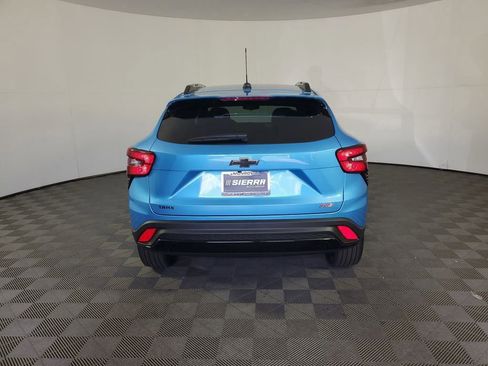 New 2026 Chevrolet Trax RS w/ Sunroof Package image 4