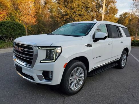 Used 2024 GMC Yukon SLT image 2