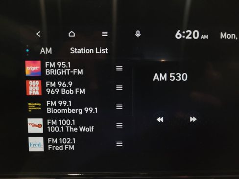 Used 2025 Hyundai Elantra SEL FWD image 25