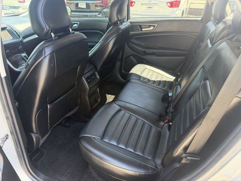 Used 2017 Ford Edge SEL w/ Equipment Group 201A FWD image 12