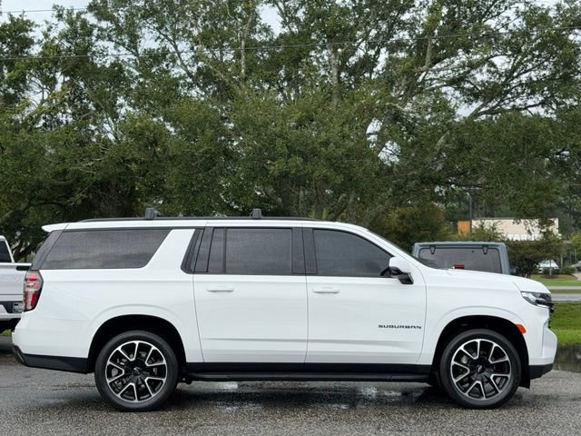 Used 2024 Chevrolet Suburban RST w/ Luxury Package RWD image 6