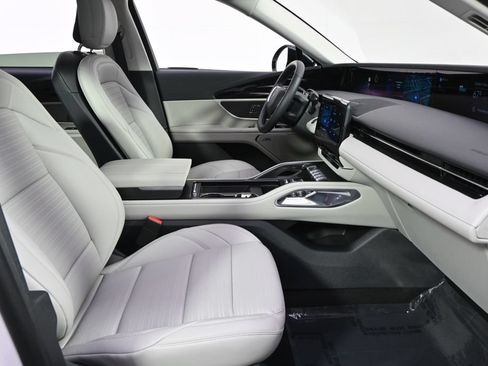 New 2026 Lincoln Nautilus Reserve w/ Jet Appearance Package AWD/4WD image 16