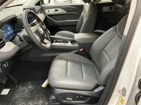 New 2026 Ford Explorer Active w/ Active Comfort Package AWD/4WD image 16