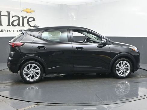 New 2027 Chevrolet Bolt LT w/ Comfort Package FWD image 15