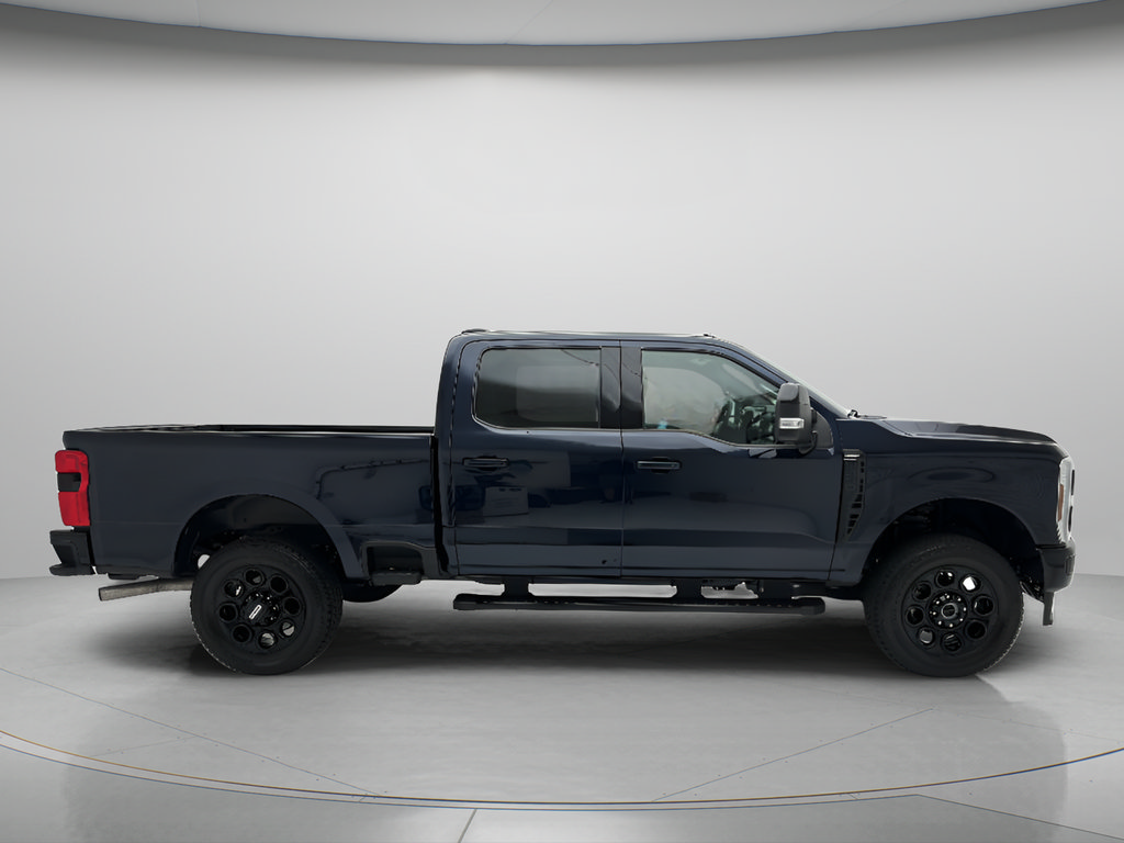 Used 2025 Ford F350 Lariat w/ Black Appearance Package AWD/4WD image 4