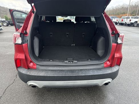 Certified 2022 Ford Escape SE w/ Cold Weather Package image 39