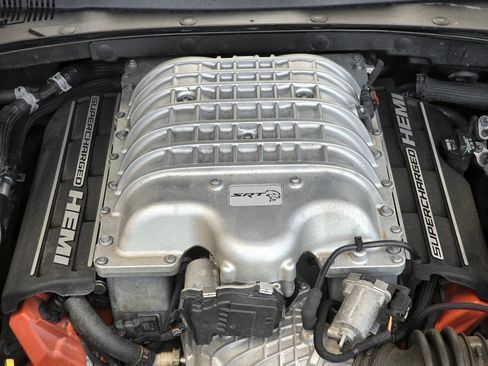 Used 2020 Dodge Charger SRT Hellcat w/ Harman/Kardon Audio Group RWD image 11