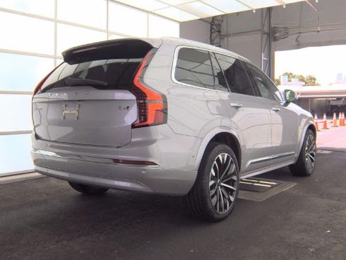 Used 2026 Volvo XC90 B6 Plus AWD/4WD image 3