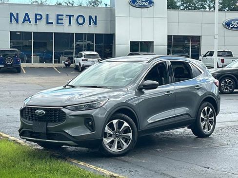Certified 2025 Ford Escape Platinum AWD/4WD image 1