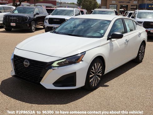 Used 2025 Nissan Altima 2.5 SV FWD image 1