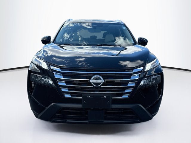 Used 2024 Nissan Rogue SV w/ SV Premium Package AWD/4WD image 2