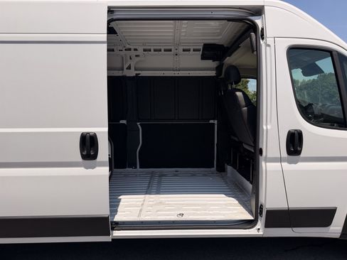 Used 2026 RAM ProMaster 2500 w/ Convenience Group FWD image 27