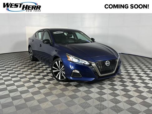 Used 2021 Nissan Altima 2.5 SR w/ SR Premium Package AWD/4WD image 1