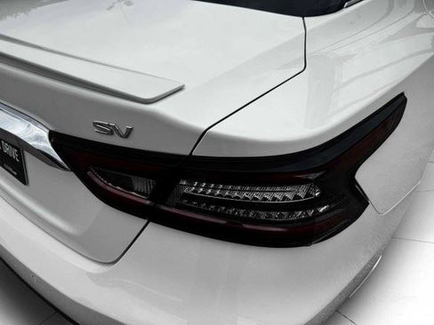 Used 2022 Nissan Maxima SV w/ Floor Mat Group FWD image 13
