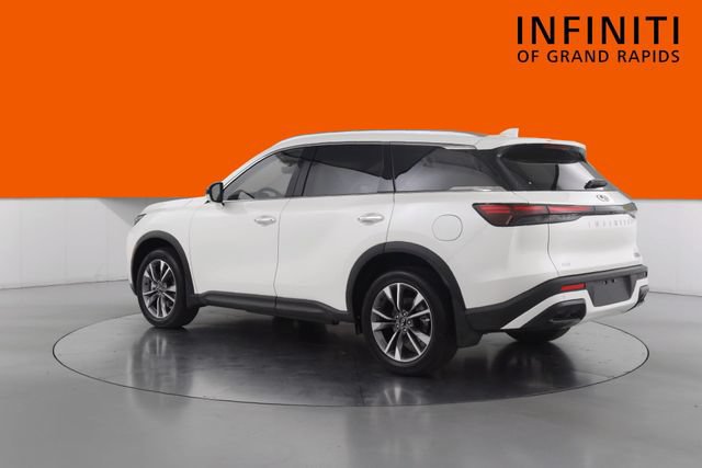 Used 2025 INFINITI QX60 Luxe AWD/4WD image 5