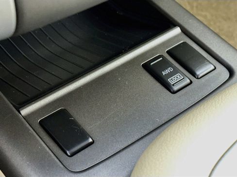 Used 2012 Nissan Murano S AWD/4WD image 20