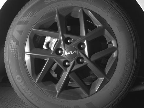 Used 2025 Kia K5 LXS image 15