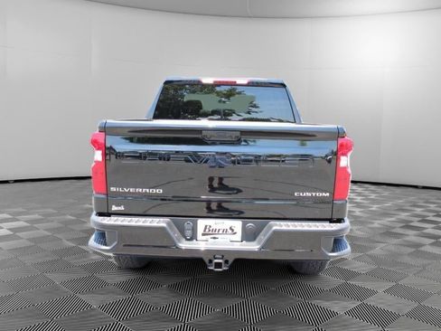 New 2025 Chevrolet Silverado 1500 Custom image 6