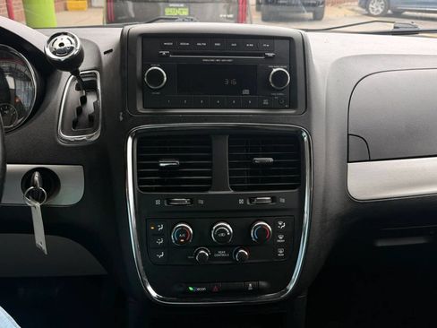 Used 2015 Dodge Grand Caravan SE w/ Quick Order Package 29E SE FWD image 15