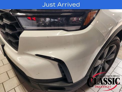 Used 2025 Honda Pilot Sport image 8