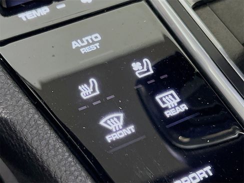 Certified 2023 Porsche Cayenne image 23