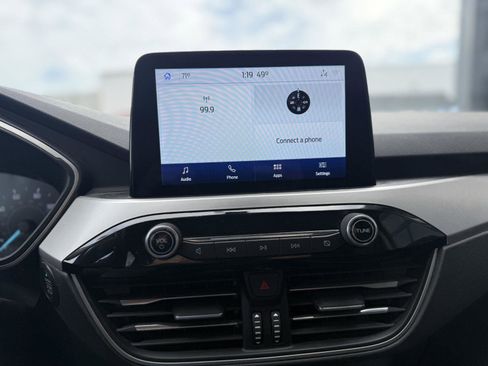 Used 2020 Ford Escape SEL image 11