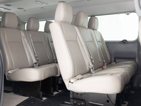 Used 2016 Nissan NV 3500 SL image 31