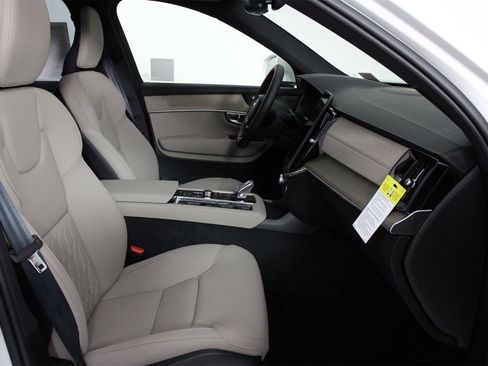 New 2026 Volvo XC90 B6 Plus w/ Protection Package Premier image 10