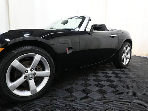 Used 2008 Pontiac Solstice Convertible w/ Preferred Package RWD image 16