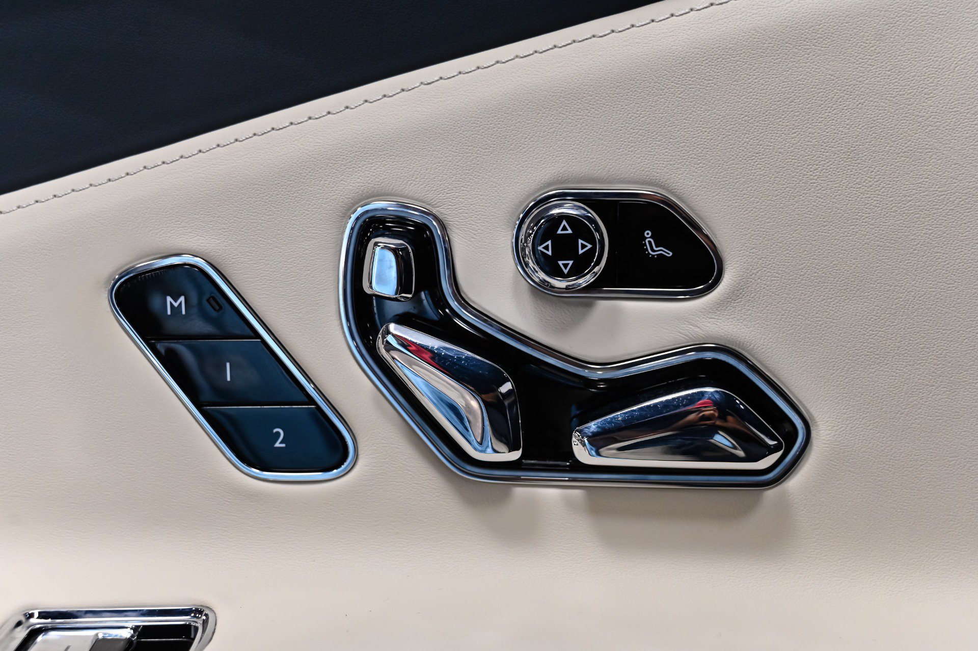 Used 2022 Bentley Flying Spur V8 AWD/4WD image 38