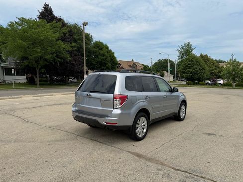 Used 2013 Subaru Forester 2.5X Premium w/ Popular Pkg 3 AWD/4WD image 7