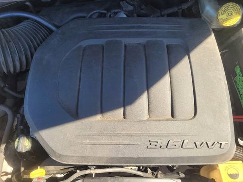 Used 2019 Dodge Grand Caravan GT image 30