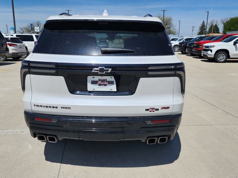 Used 2024 Chevrolet Traverse RS AWD/4WD image 5