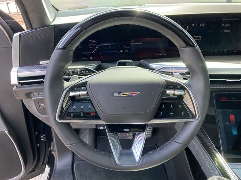 Used 2026 Cadillac Escalade V image 11