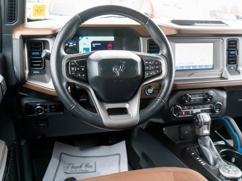 Used 2023 Ford Bronco Outer Banks image 11